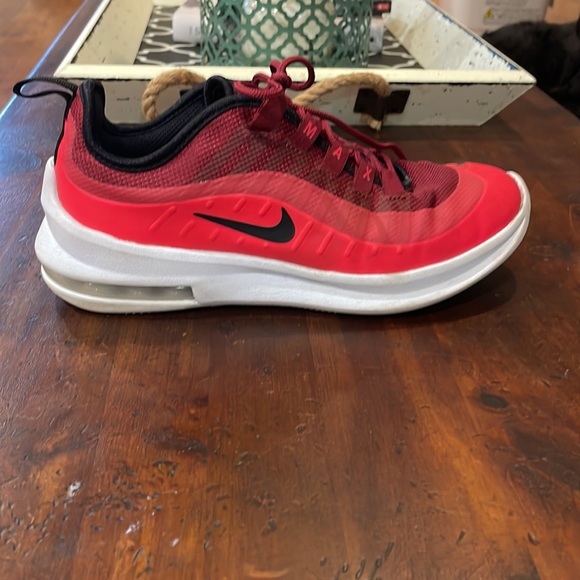 Boys Nike Air Max, great condition - Picture 2 of 12